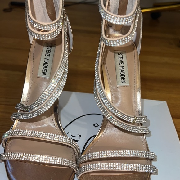 Steve Madden Rose Gold Heels - Picture 11 of 14